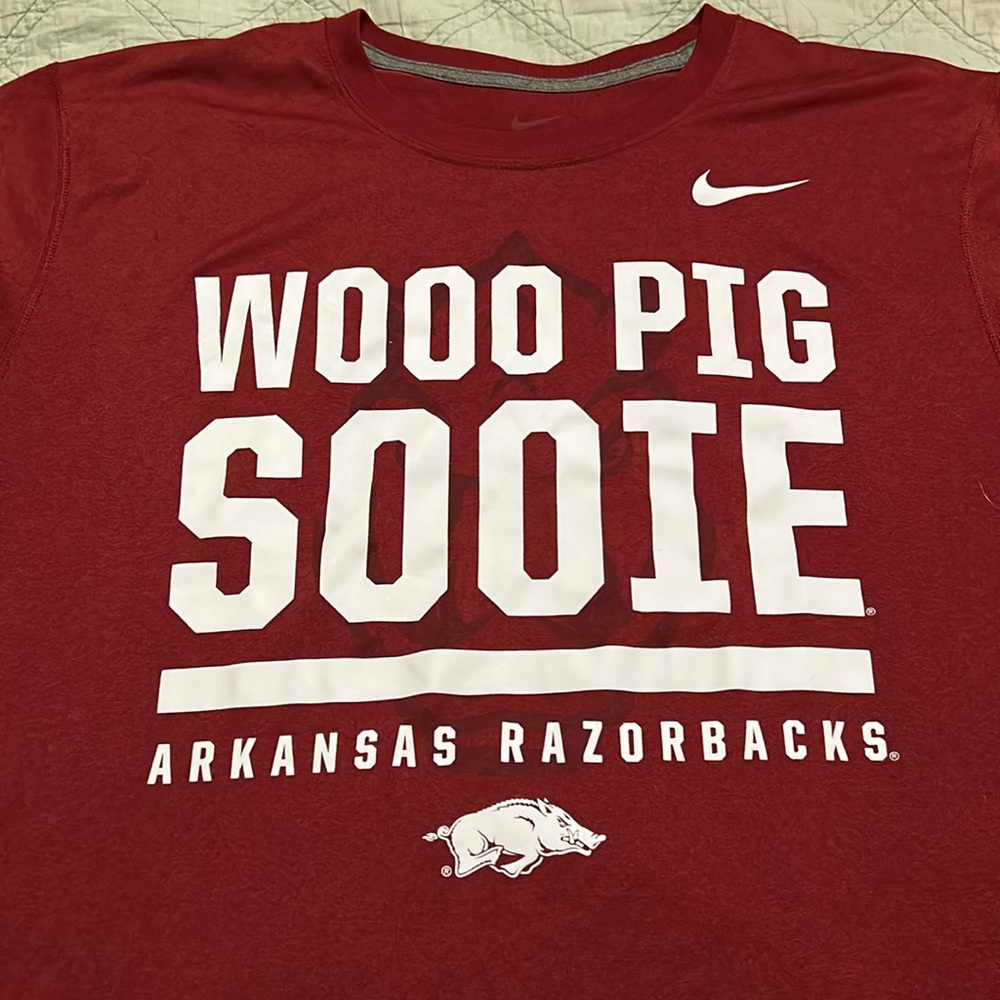 Arkansas Razorback Nike Dri-Fit Short Sleeve shirt, Men’s XL